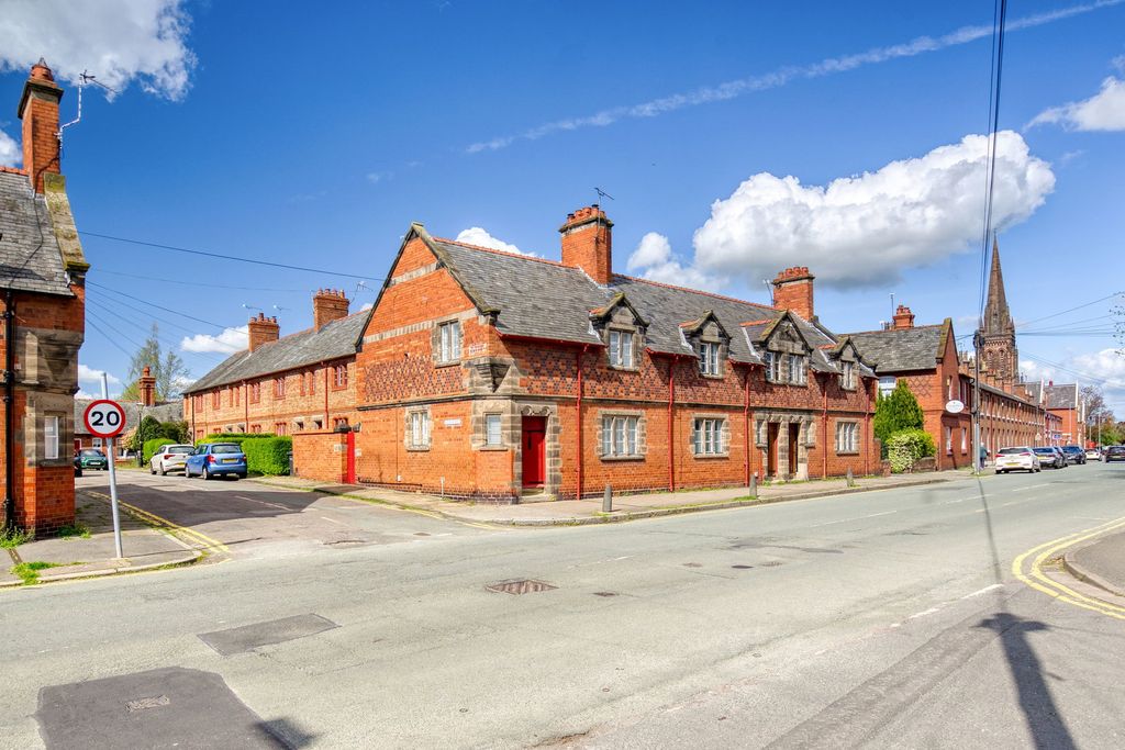 Property photo 3 of 31