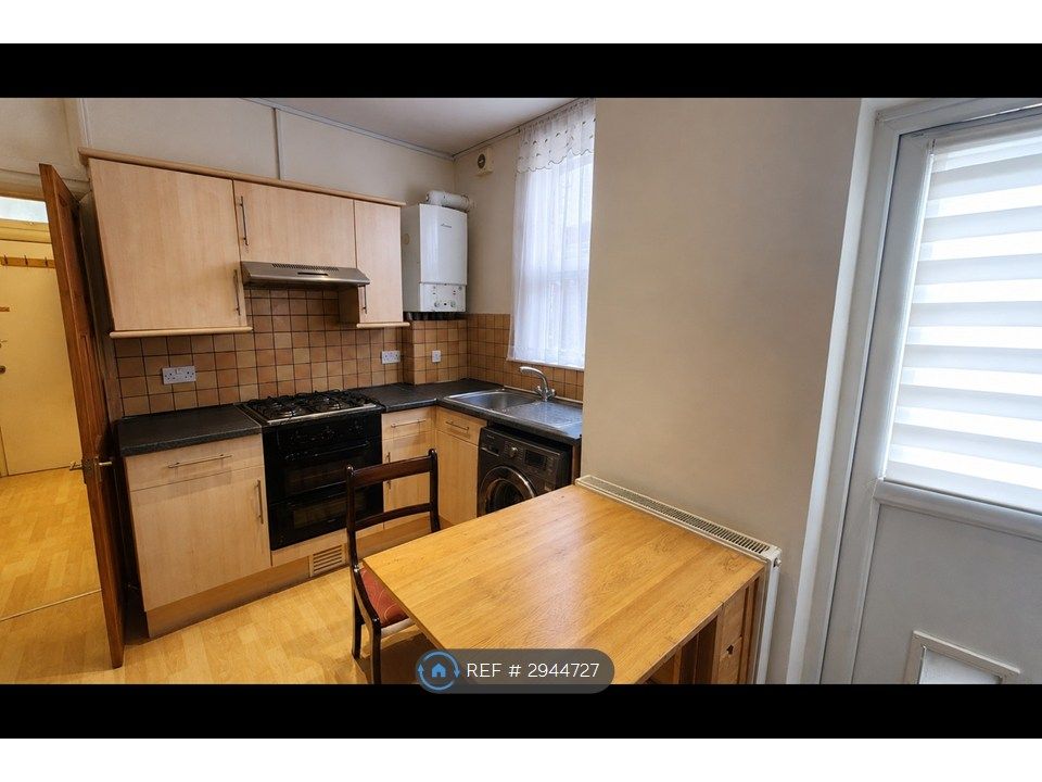 Property photo 1 of 3