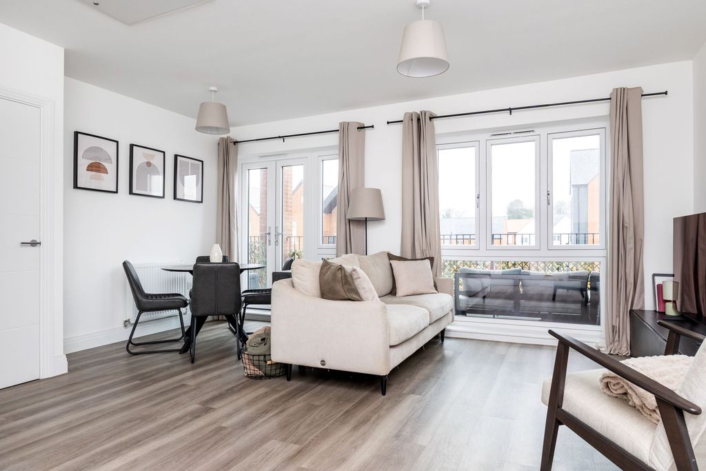 Property photo 2 of 9