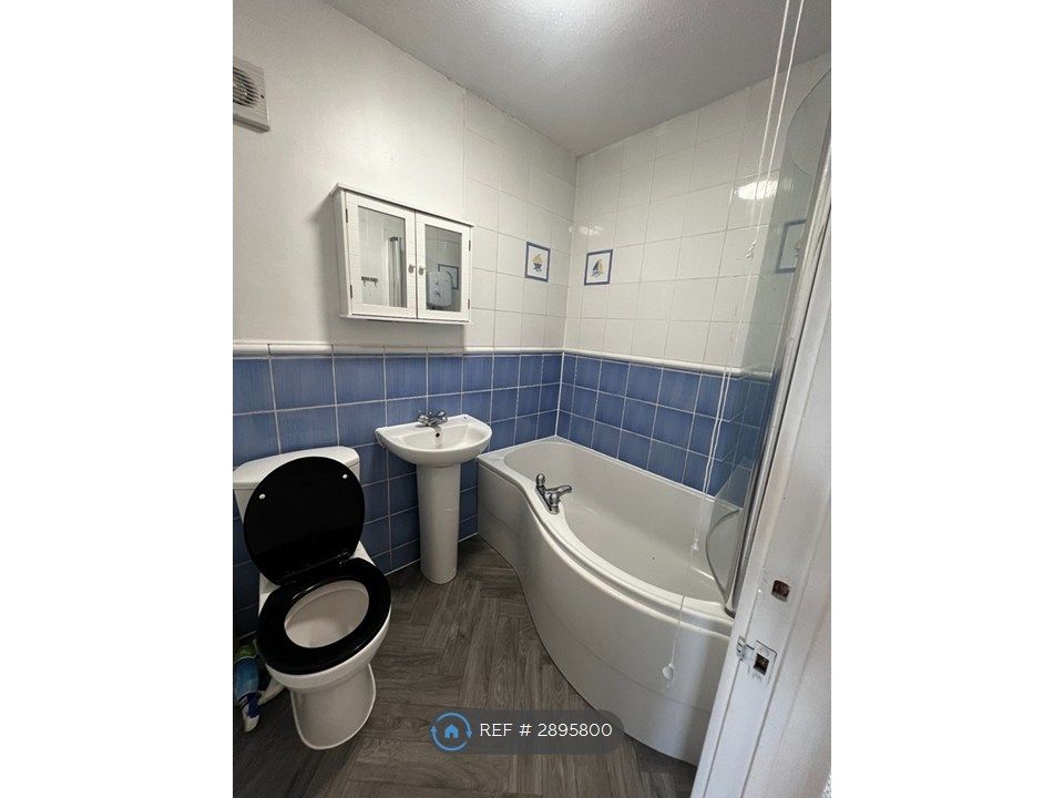 Property photo 2 of 4 Bathroom