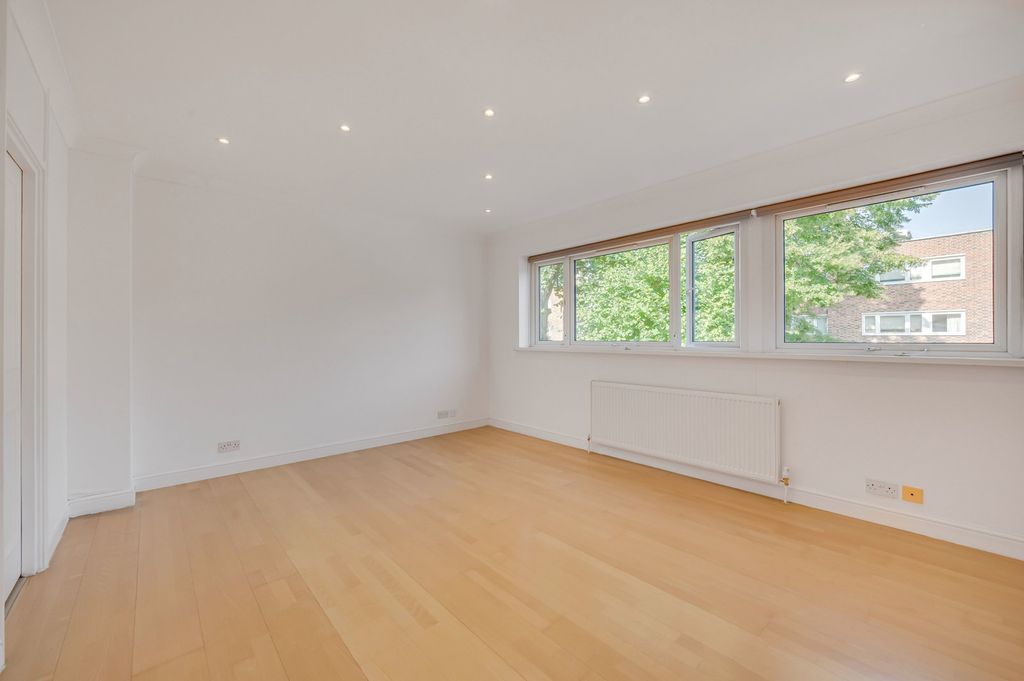 Property photo 3 of 25