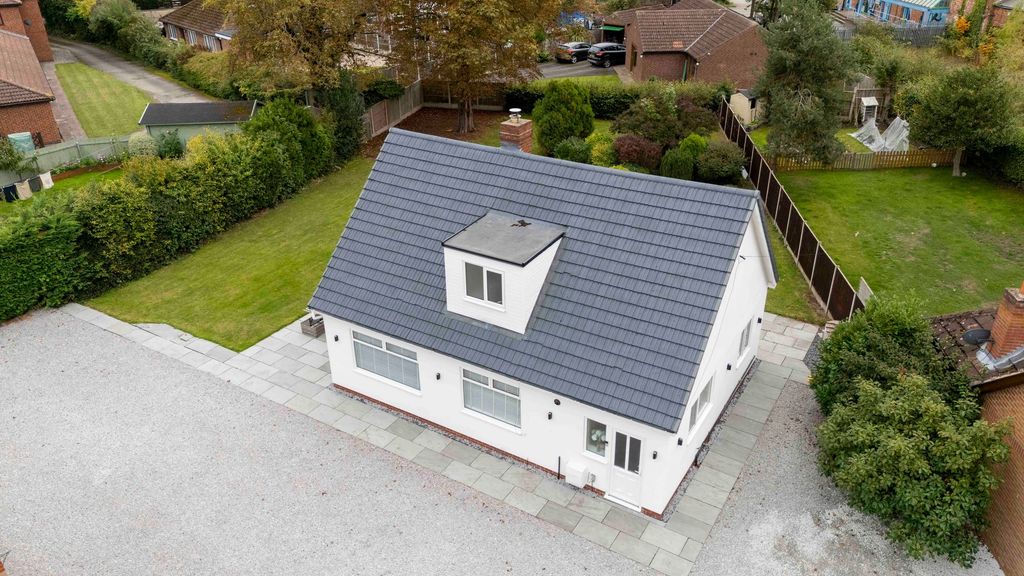 Property photo 2 of 23
