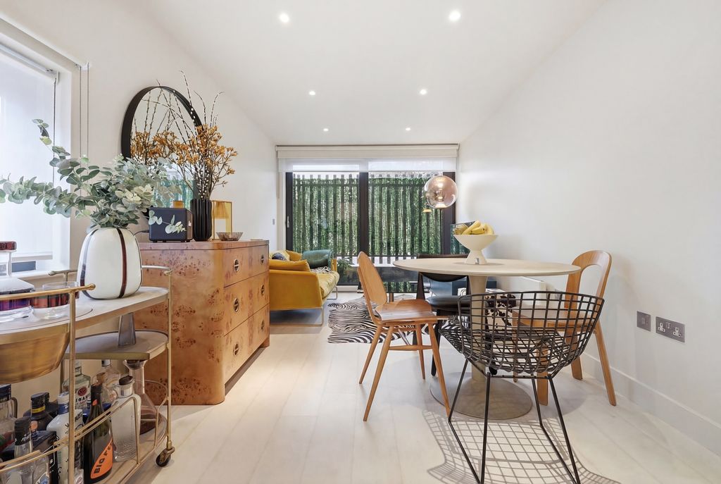 Property photo 1 of 16 Photo 1