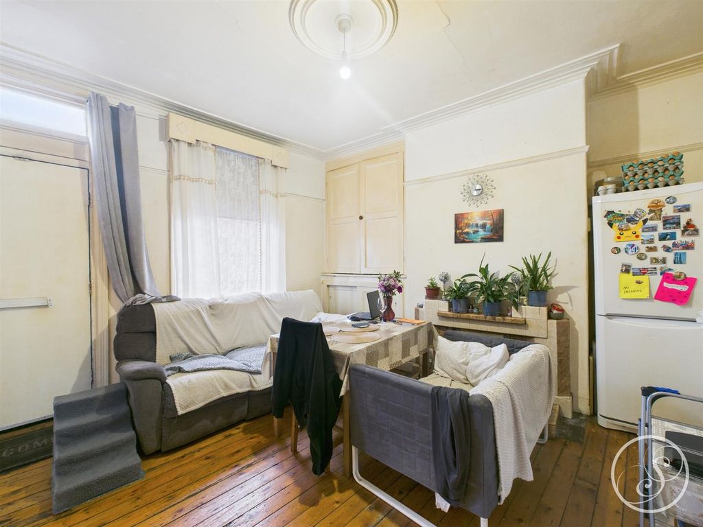 Property photo 2 of 13 Dining Room