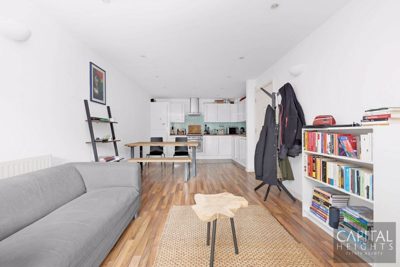 Property photo 1 of 14 Photo 11