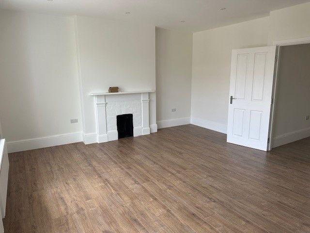 Property photo 1 of 2