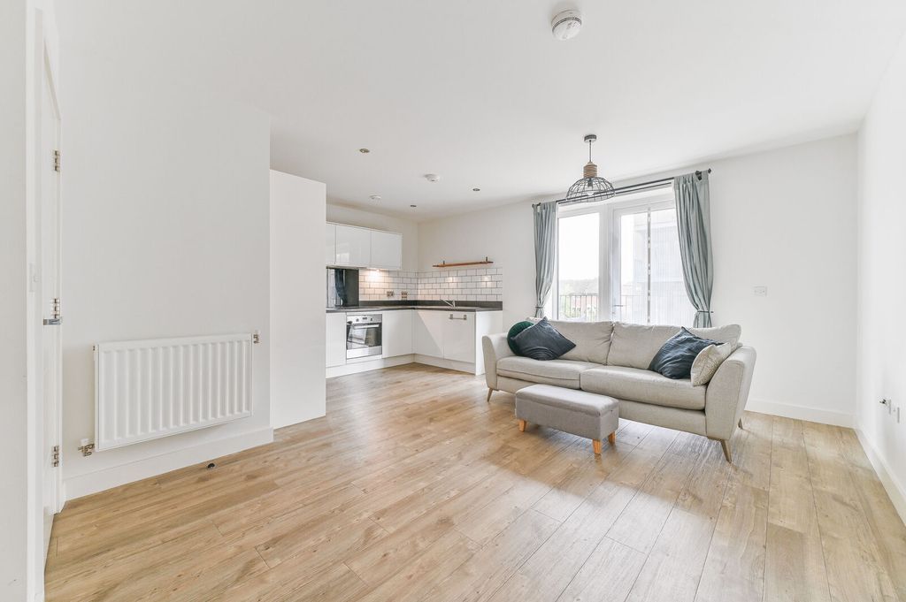 Property photo 2 of 16