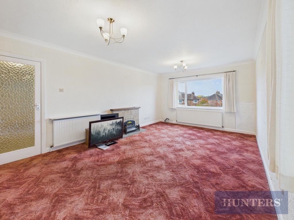 Property photo 3 of 14 Living Room