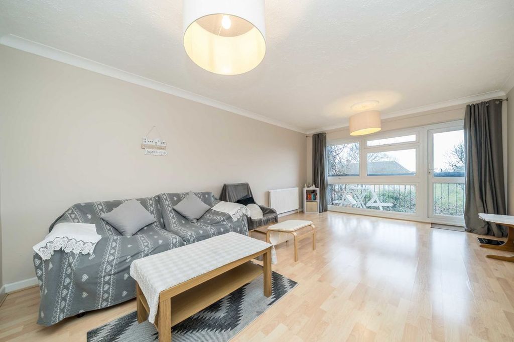 Property photo 2 of 5