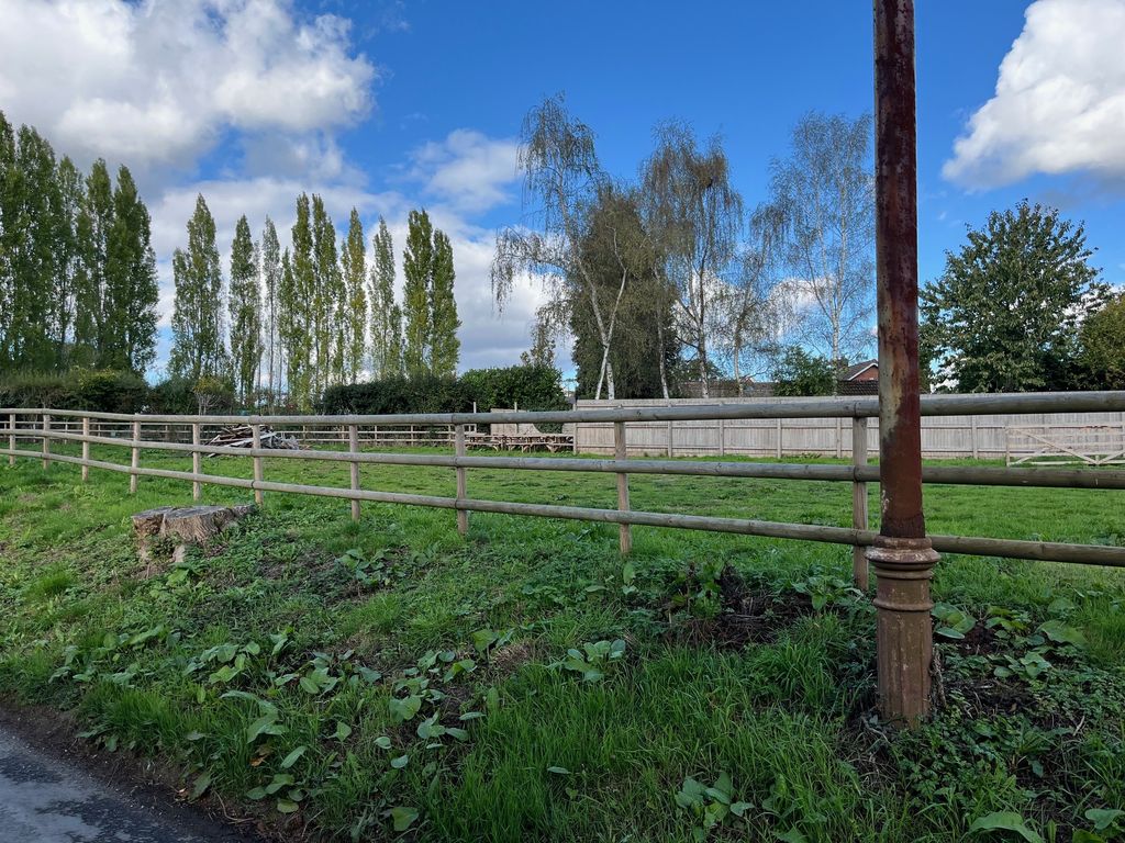 Property photo 2 of 4 Photo