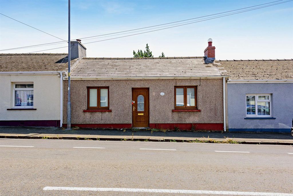 Property photo 1 of 8 8697123-Exterior02-800.Jpg