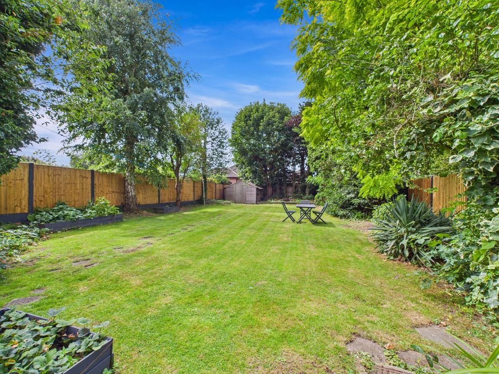 Property photo 2 of 18 1888294