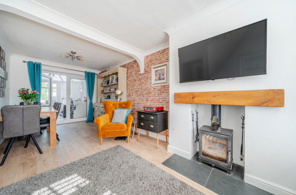 Property photo 3 of 21 1360695-11-68Da8c3361813