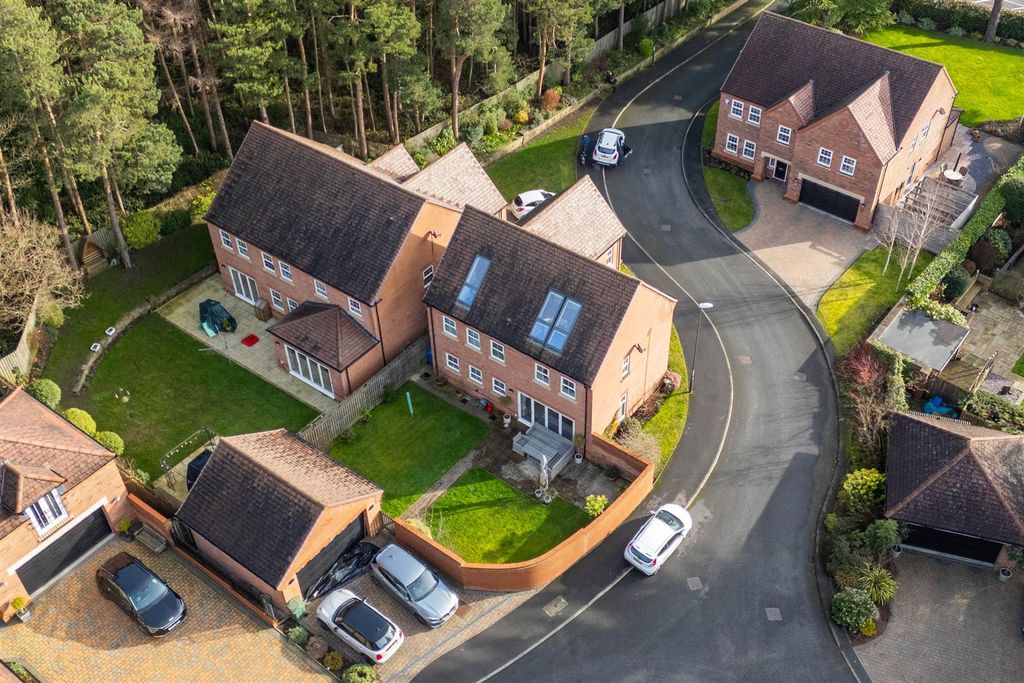 Property photo 2 of 43 Externals-10.Jpg