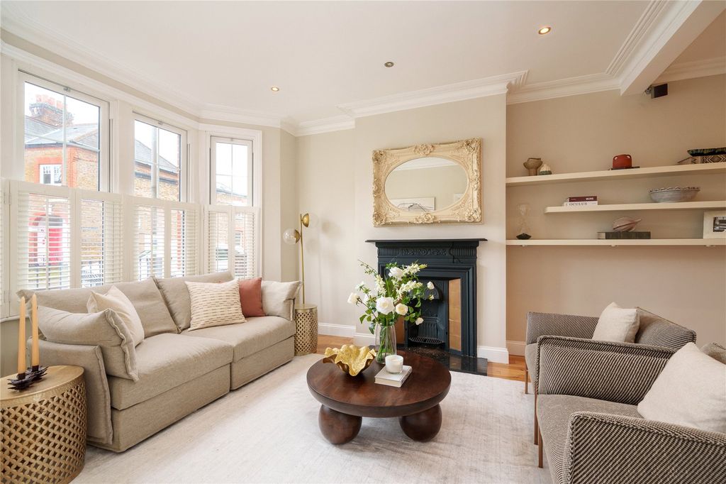 Property photo 2 of 16 Reception