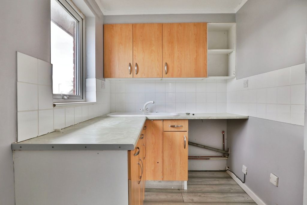 Property photo 2 of 6 3966534