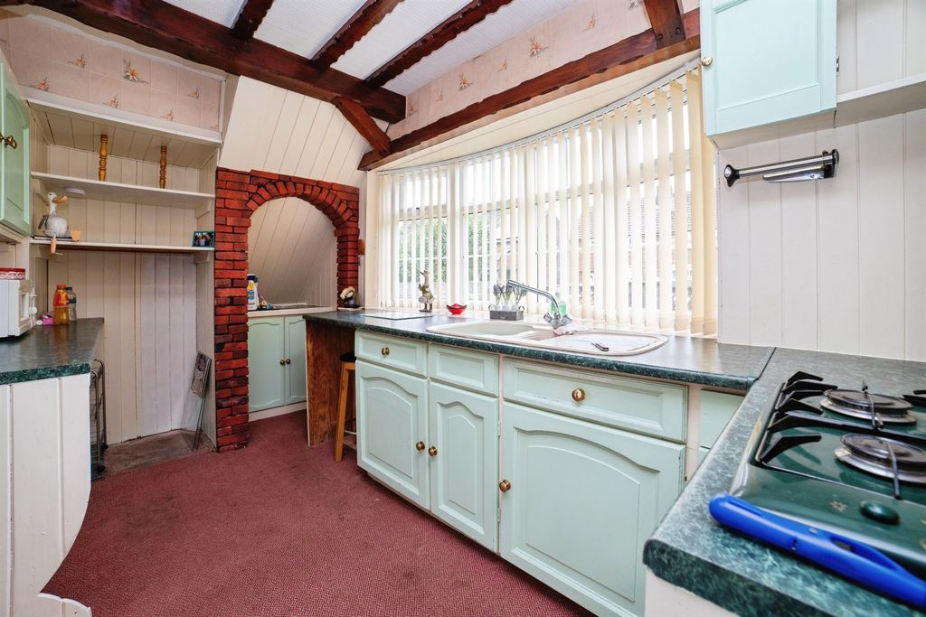 Property photo 3 of 17
