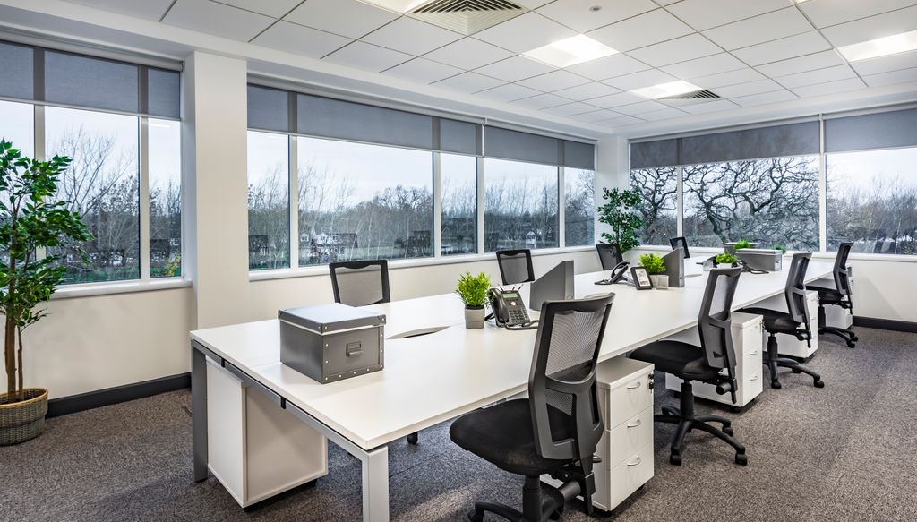 Property photo 2 of 11 Serviced Office 