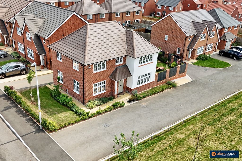 Property photo 2 of 27 4225463