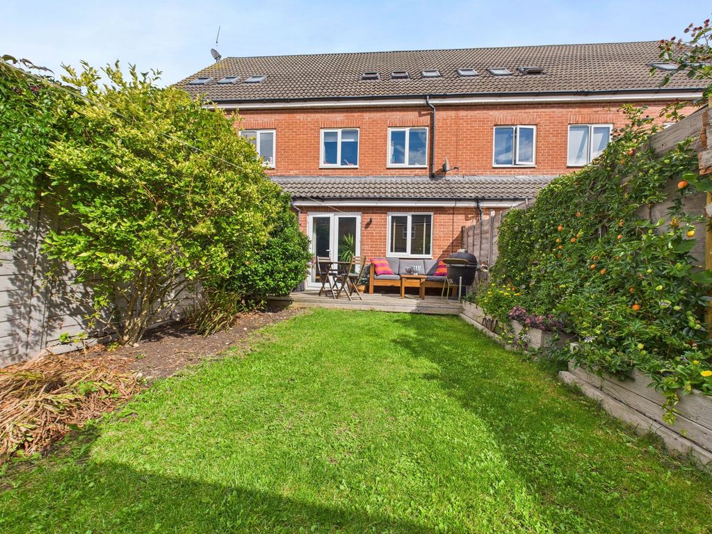Property photo 2 of 22