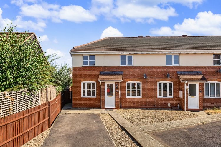 Property photo 1 of 8 335133