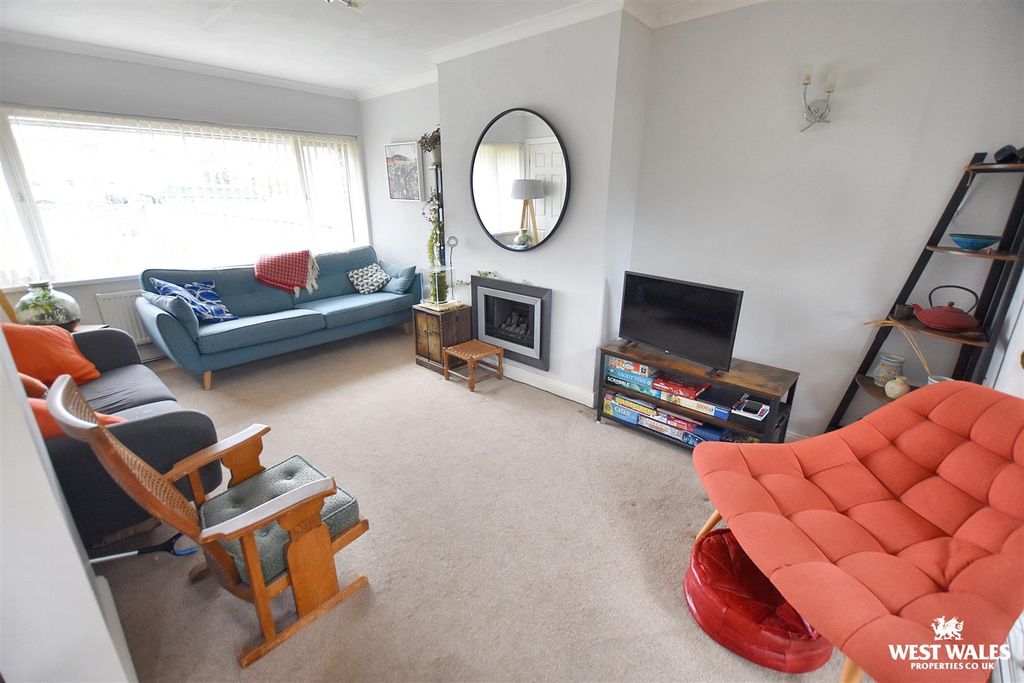 Property photo 2 of 22 16 (7).Jpg