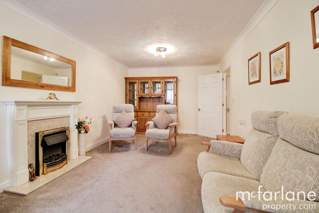 Property photo 2 of 11