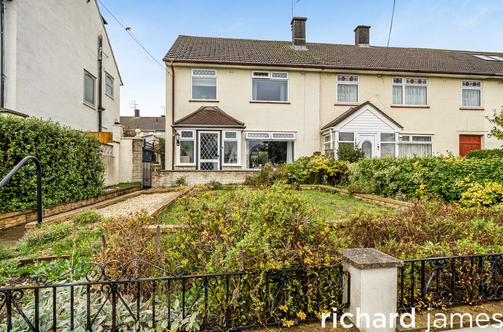 Property photo 1 of 17 8A9704Acfe0F4Fd2830A219Df973F088