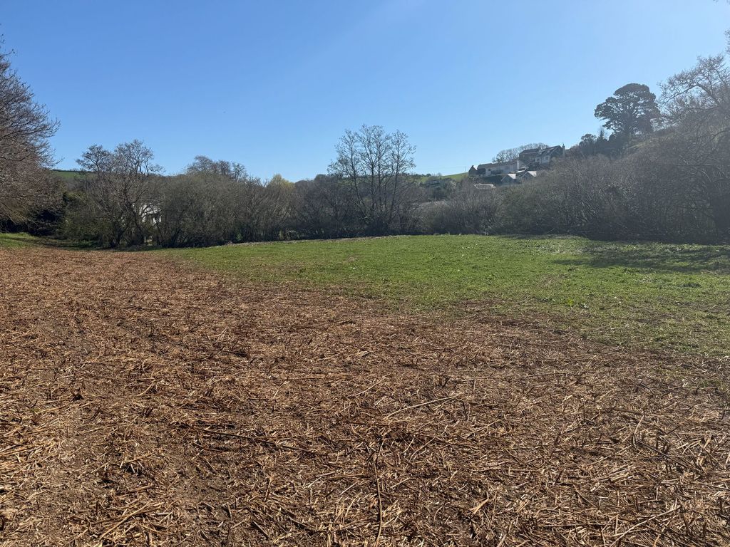 Property photo 2 of 7