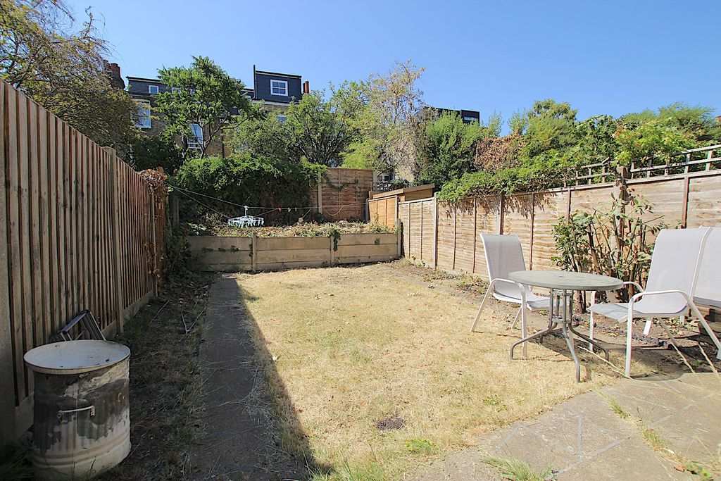 Property photo 1 of 7