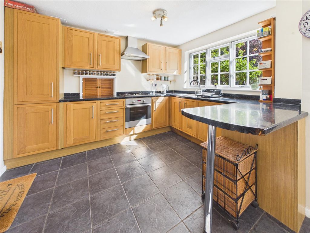 Property photo 3 of 17