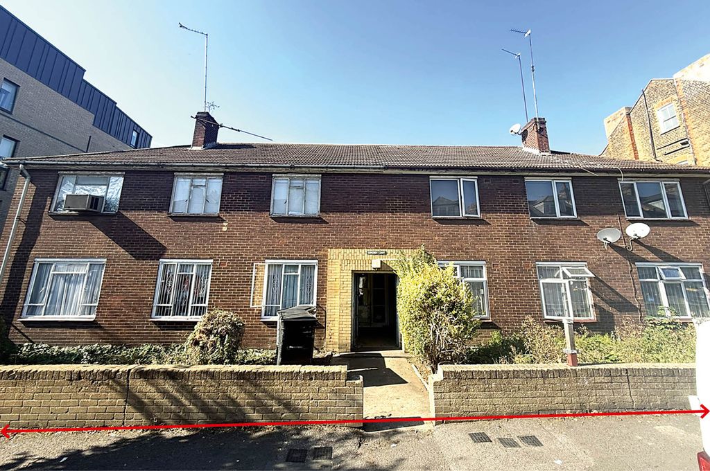 Property photo 2 of 7