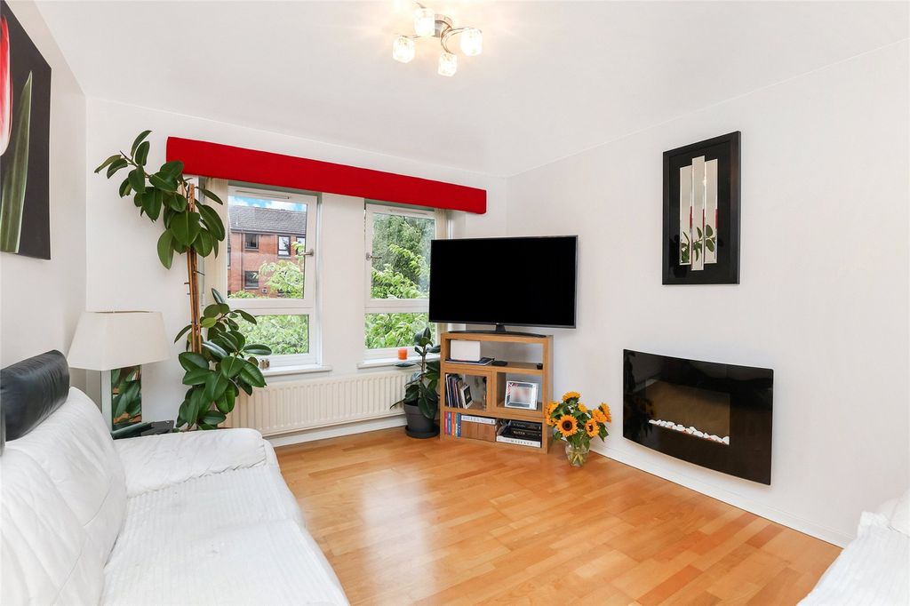 Property photo 2 of 19 Picture No. 05