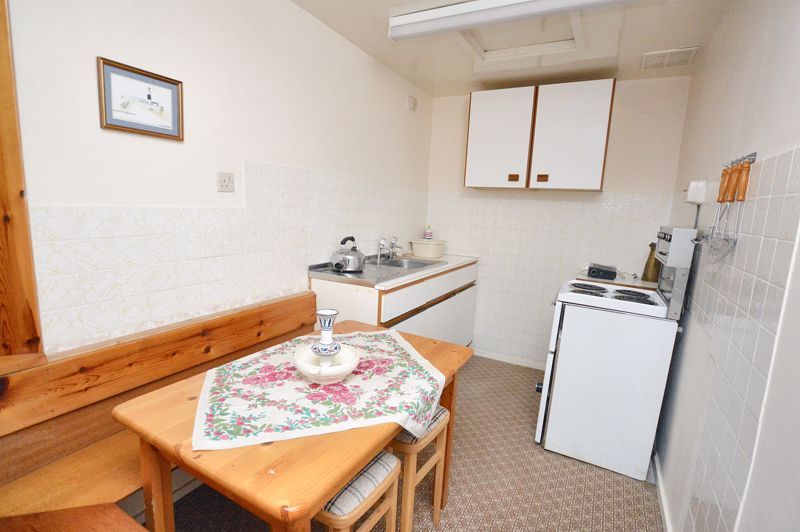Property photo 3 of 6 Kitchen