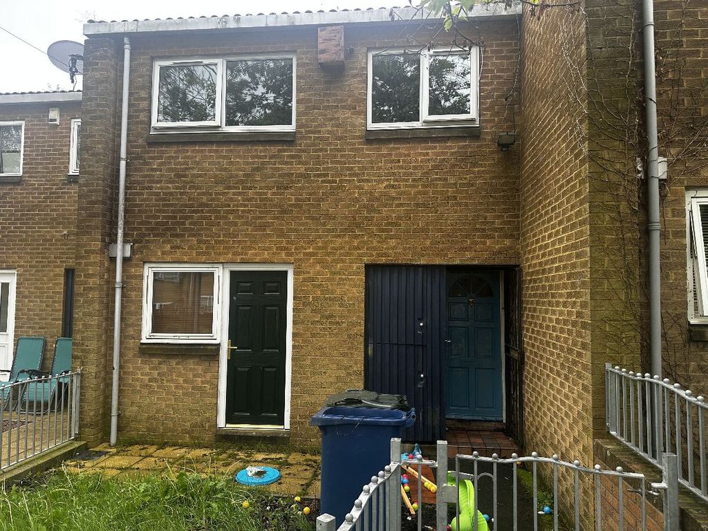 Property photo 1 of 5