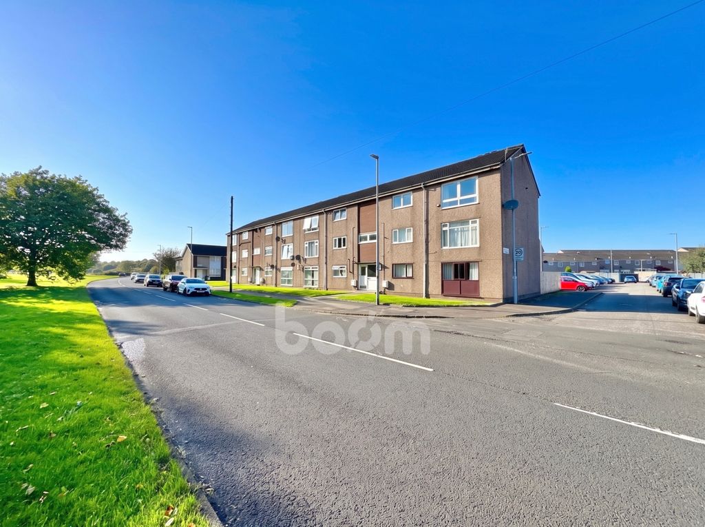 Property photo 1 of 17 Cockels Loan, Renfrew Two Bedroom Ground Floor Apa