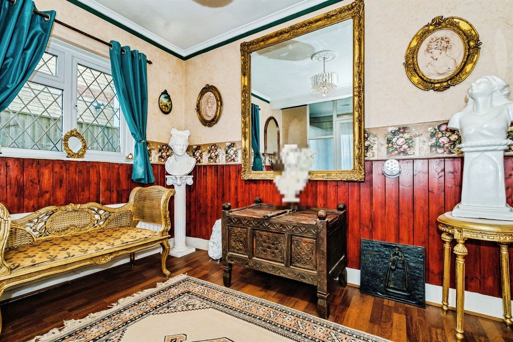 Property photo 3 of 24