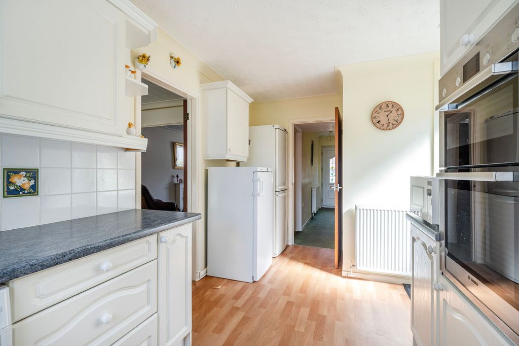 Property photo 3 of 20