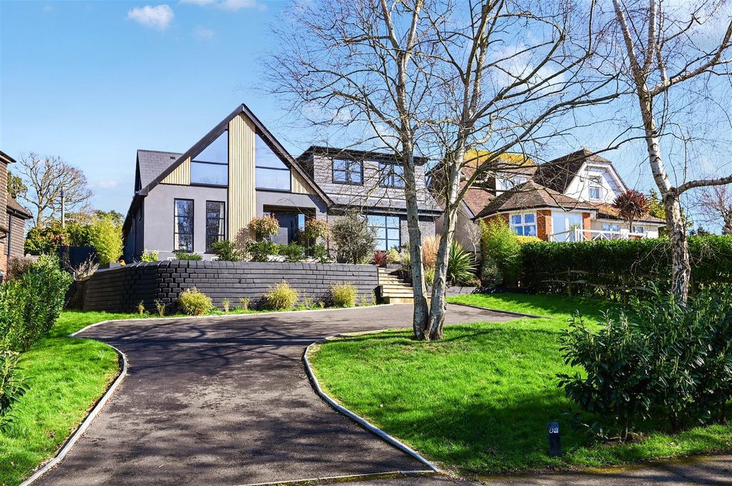 Property photo 1 of 26 32-Langham-Road-Tn34 (44).Jpg