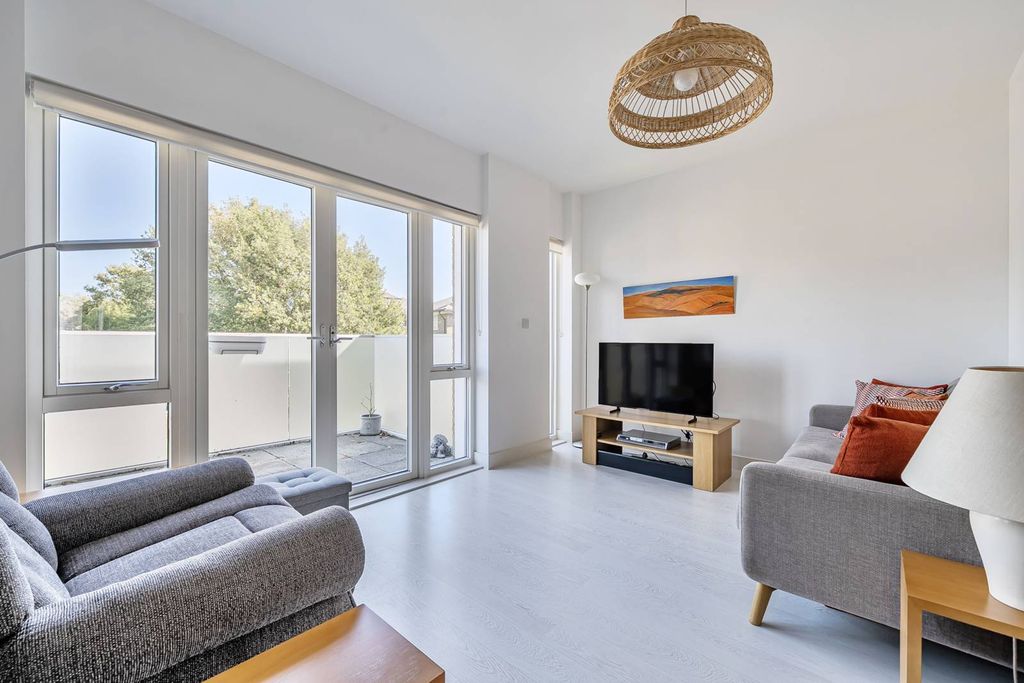 Property photo 1 of 29