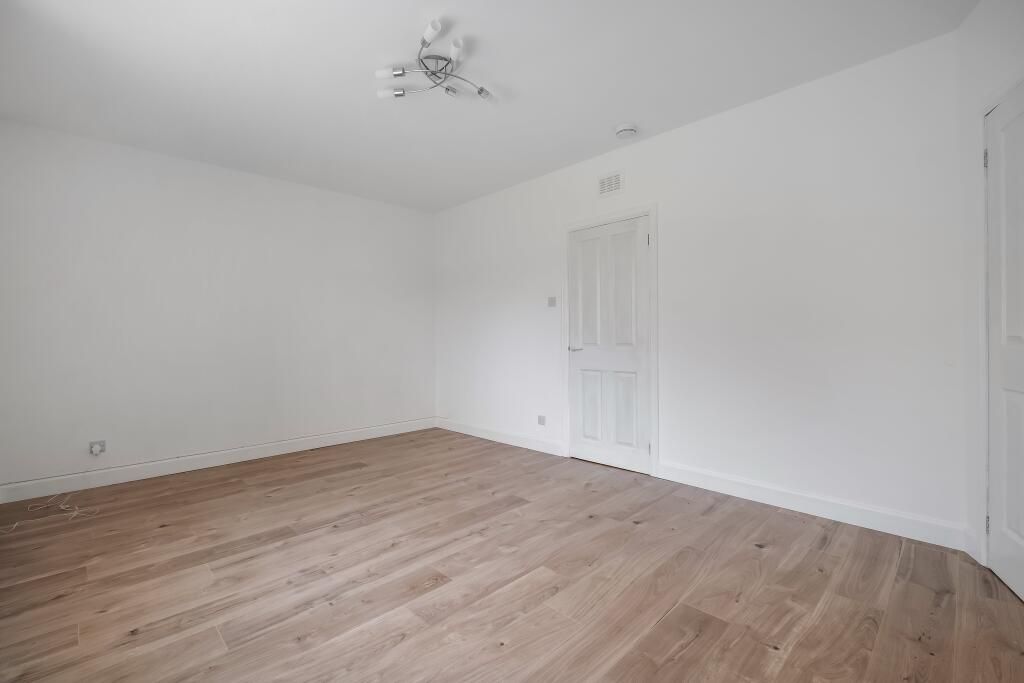 Property photo 3 of 18 Photo 3