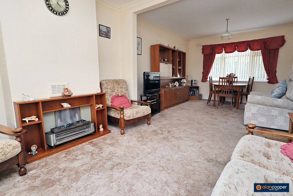 Property photo 2 of 26 4444904