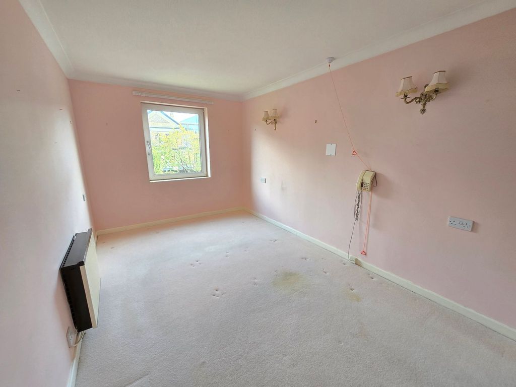 Property photo 3 of 9