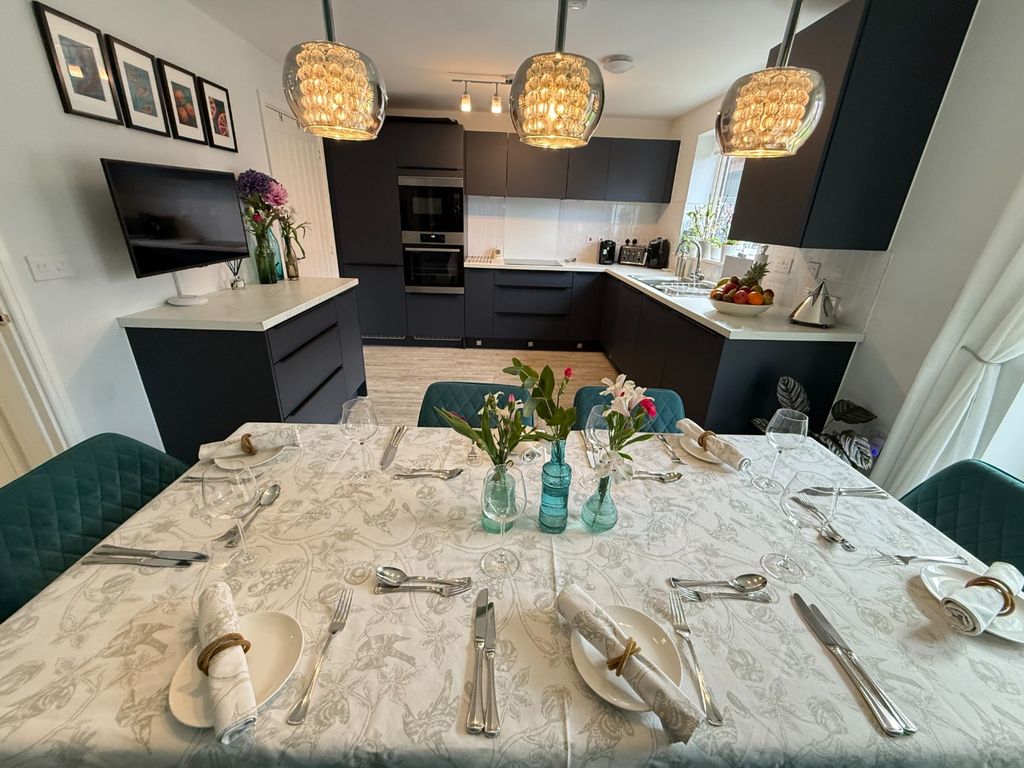 Property photo 2 of 17 4862943