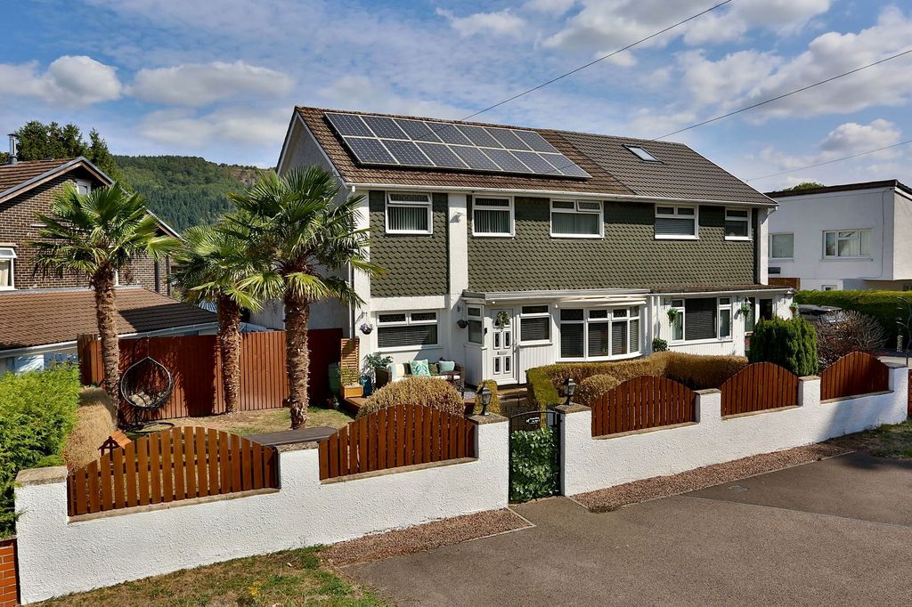 Property photo 1 of 33