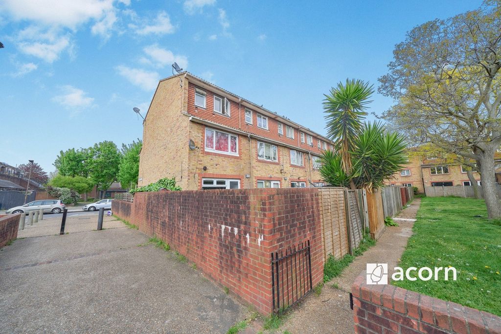 Property photo 2 of 11 A22A7B3A-Af22-F01...