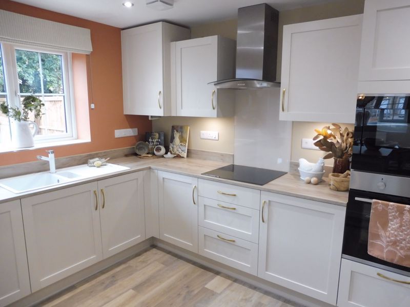 Property photo 3 of 30 Photo 11