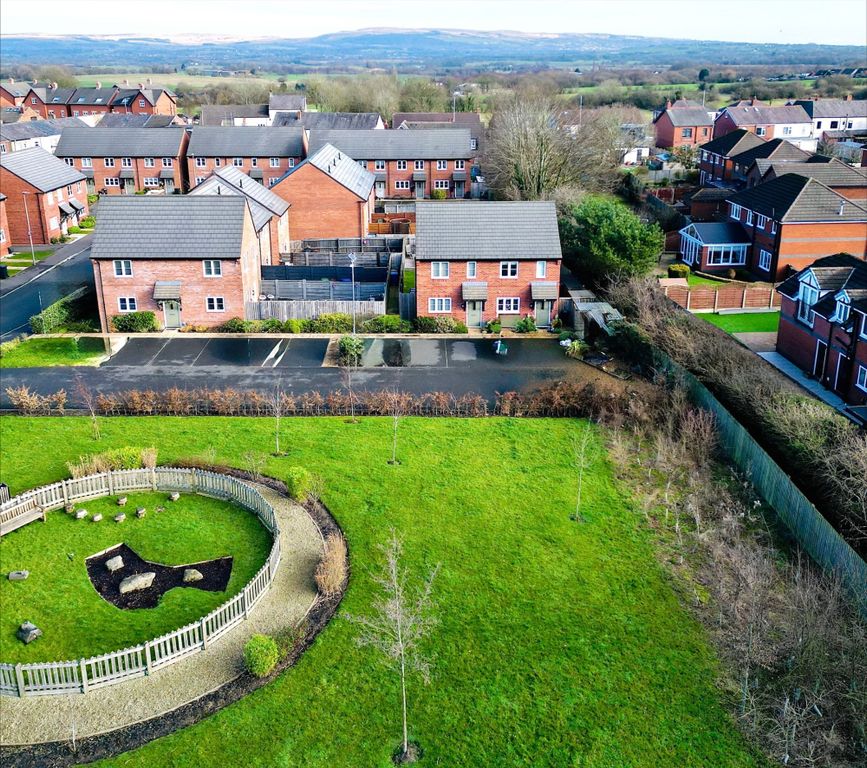 Property photo 2 of 26