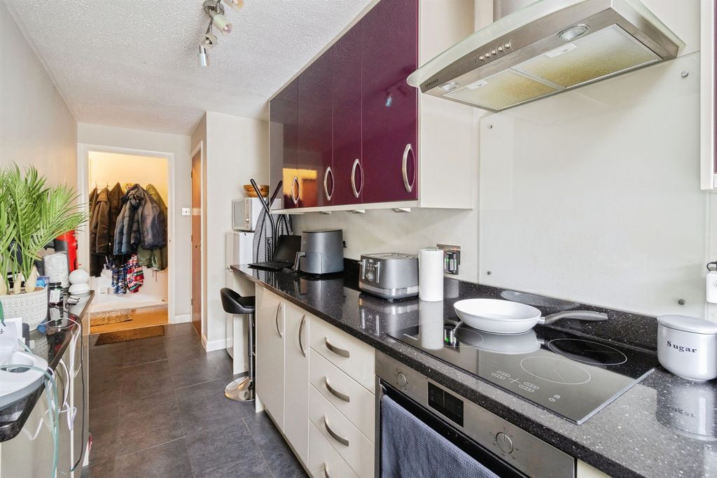 Property photo 2 of 16