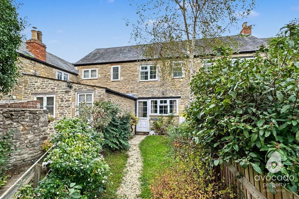 Property photo 1 of 10 4502141